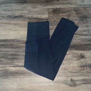 Athleta leggings with pockets! Size 2!